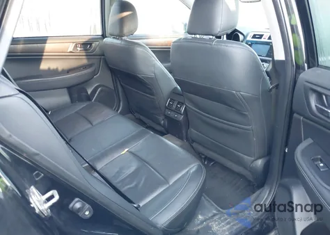 2015 Subaru Outback 3.6R Limited z USA, uszkodzony, nr VIN 4S4BSELC8F3239398